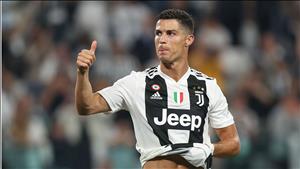 Lập hat-trick kiến tạo, Ronaldo được Allegri tâng lên mây
