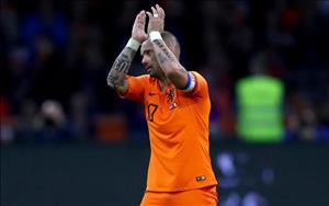 Chia tay ĐTQG, Sneijder trao lại “ấn kiếm” cho cựu sao M.U