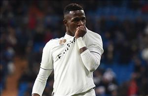 Jordi Alba: “Vinicius Junior tuổi gì so sánh với Messi”