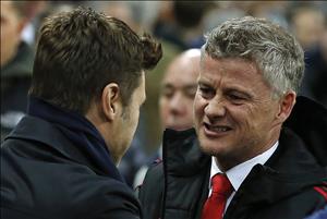 Dư âm Tottenham 0-1 M.U: Này, tránh xa chỗ của tôi đi, Poch!