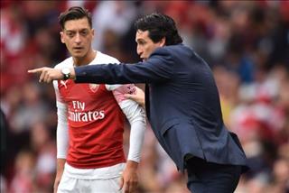 Trước đại chiến Chelsea, Ozil có vài lời muốn gửi đến HLV Emery