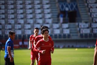 Đây là cách Công Phượng ăn mừng tuổi mới sau khi phá lưới Jordan