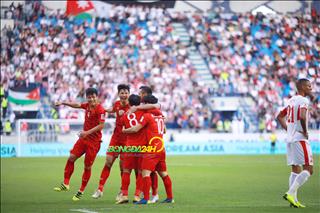 Việt Nam hiên ngang vào tứ kết: Cái nhà có cửa, còn Jordan thì không!