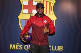 ‘Hoàng tử ếch’ Boateng đến Barca: Thương vụ quái đản của Valvelona!