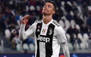 Đá hỏng penalty, Ronaldo bị HLV Juventus mắng xối xả