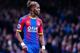 Wilfried Zaha rời Crystal Palace nhưng không đến MU