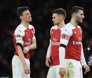 Arsenal có thắng cả thế giới cũng chẳng giải quyết được vấn đề gì