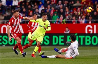 Barca tìm lại chiến thắng: Niềm vui Messi, nỗi khốn cùng Coutinho