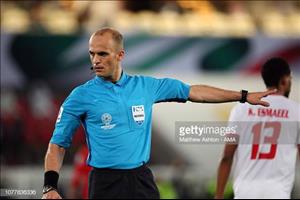 Trọng tài điều khiển trận khai mạc Asian Cup 2019 bị gọi là nỗi ô nhục của bóng đá