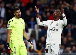 Video tổng hợp: Real Madrid 0-2 Sociedad (Vòng 18 La Liga 2018/19)