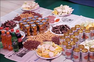 Hà Nội: Cả phòng gym “đóng cửa”, sắm mồi nhậu để cổ vũ ĐT Việt Nam