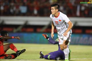 Video: Tiến Linh ghi bàn nâng tỉ số Indonesia 0-3 Việt Nam