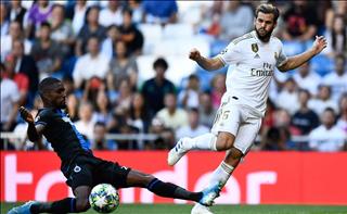 Hậu vệ Real dính chấn thương nặng sau trận hòa Club Brugge