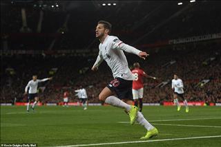 Lập công giải cứu, người thừa Liverpool bắt đầu đòi hỏi