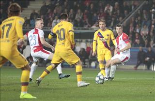Barca thắng nhọc Slavia: Messi là chính mình, nhưng Blaugrana thì chưa!