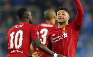 Tỏa sáng trước MU và Genk, sao kém may Liverpool nhận mưa lời khen