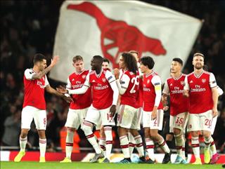 Aubameyang phản ứng thế nào với cú đúp của Nicolas Pepe?