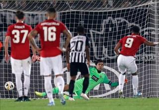 Để trở thành ngôi sao lớn Martial cần...