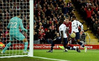 5 điểm nhấn trong chiến thắng sát nút 2-1 của Liverpool trước Tottenham