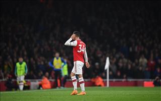 ‘Trò Xhaka hư, tại thầy Emery cả mà thôi!’