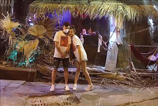 Phan Văn Đức chính thức công khai cô bạn gái xinh đẹp