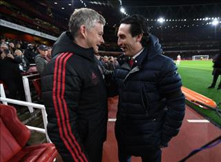 “Arsenal hủy diệt Standard Liege 3-0, MU nhọc nhằn hạ AZ Alkmaar