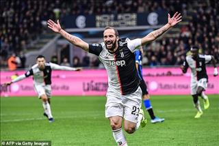Kẻ thắng người thua nói gì sau trận Derby d’Italia đỉnh cao?