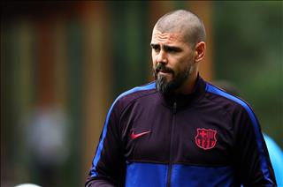 Cựu ngôi sao MU và Barca hạ mình dẫn dắt đội… hạng 4 TBN