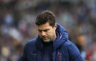 Nghi vấn: Pochettino bị các học trò Tottenham ‘đá ghế’?