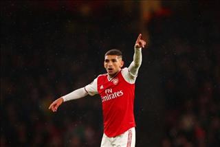 Torreira sẵn sàng cho cuộc chiến vị trí tại Arsenal