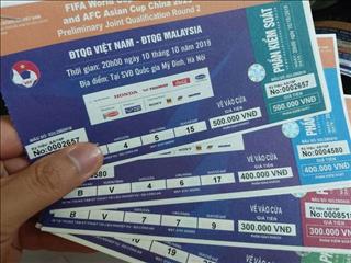 Vé chợ đen trận Việt Nam - UAE vẫn ở mức cao
