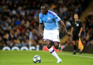 Vì sao Benjamin Mendy vắng mặt trước Liverpool?