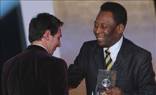 HLV Brazil: ‘So sánh Messi với Pele là thiếu hiểu biết’