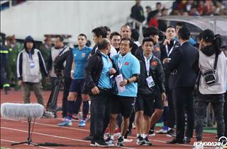 ẢNH: Bất chấp thầy Lee ngăn cản, HLV Park Hang Seo tính quay lại chiến đấu với trợ lý ĐT Thái Lan