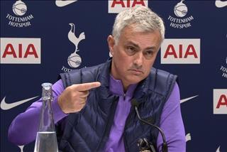 “Hỏi xoáy đáp xoay” với Mourinho trong ngày ra mắt Tottenham