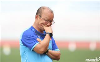 ẢNH: Gọi riêng ra dặn dò, HLV Park Hang Seo đã chấm Bùi Tiến Dũng?