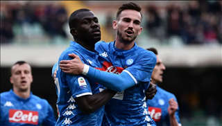 Nếu điều này xảy ra, MU và Liverpool sáng cửa sở hữu siêu trung vệ