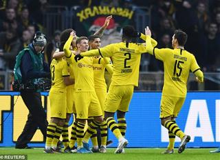 Hertha Berlin 1-2 Dortmund: Ngày tái xuất buồn của Klinsi