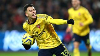 Thắng West Ham, HLV Ljungberg khen ngợi người đóng thế cho Lacazette