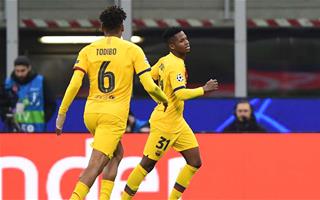 Valverde chỉ ra biệt tài của thần đồng Barca