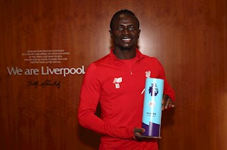 Bức xúc vì Quả Bóng Vàng cho Messi, sao Liverpool được đòi lại công bằng