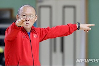 VIDEO: HLV Park Hang Seo xúc động khi về thăm mẹ tại quê nhà