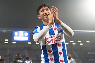 Văn Hậu không có tên trong danh sách những cầu thủ phải chia tay Heerenveen