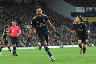 5 điểm nhấn trong ngày Auba giúp Arsenal thoát thua trước Norwich