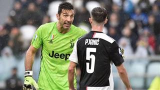Buffon bị chỉ trích dữ dội sau trận hòa Sassuolo