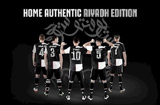Ronaldo trình làng áo đấu Juventus cực độc ở Siêu Cúp Italia