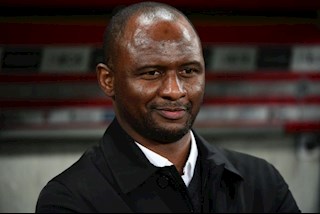 Từ chối Arsenal, cuối cùng Vieira lại bị Nice sa thải