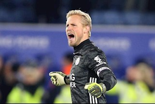 Kasper Schmeichel đã vượt qua cái bóng khổng lồ của Peter như thế nào?