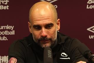 VIDEO: Mải đua vô địch, Pep quên béng tên đội bóng mình dẫn dắt