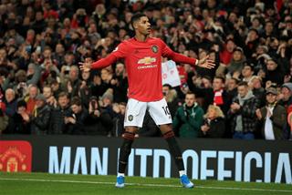 Rashford cần rút ra nhiều điều từ sự phát triển của đàn anh Sterling